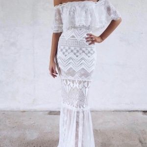 Grace Loves Lace Emanuella